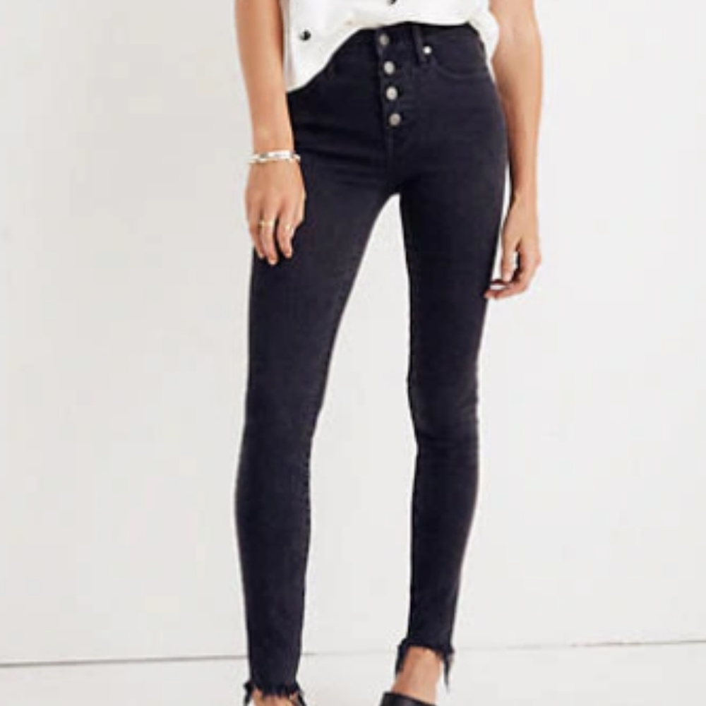 Petite 25 Black Madewell Button front jeans